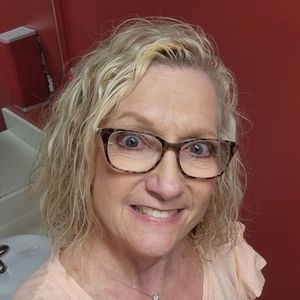 Meet your Posher, Annette